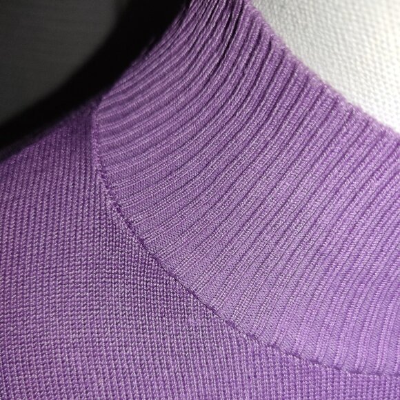 bebe | short sleeve knit top | Size Medium - Picture 11 of 16